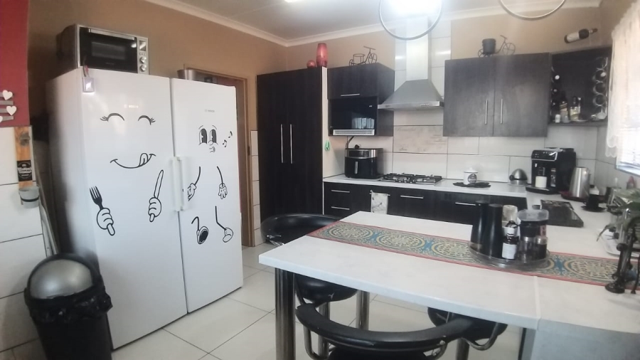3 Bedroom Property for Sale in Naudeville Free State